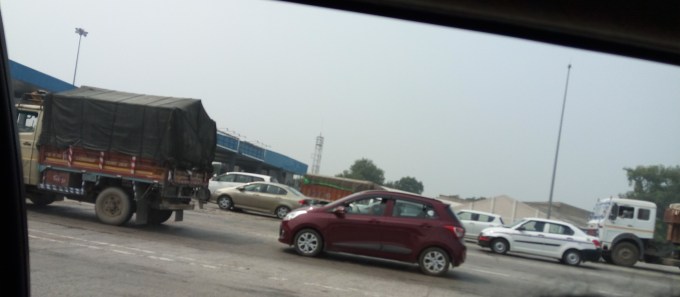 highwaythroucarwindow